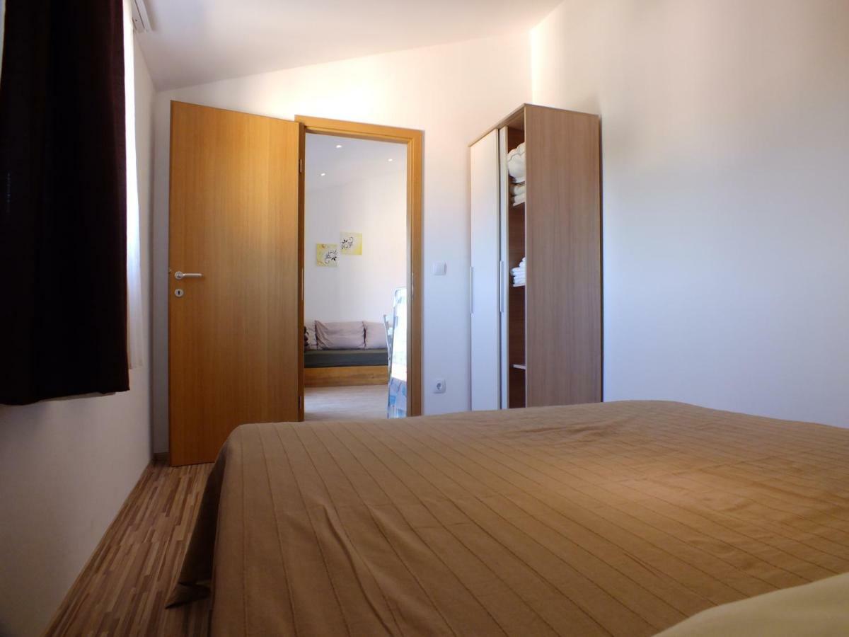 Apartmani Barisic Бродариця Екстер'єр фото