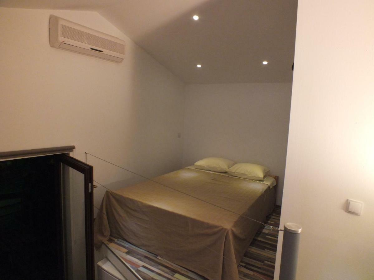 Apartmani Barisic Бродариця Екстер'єр фото
