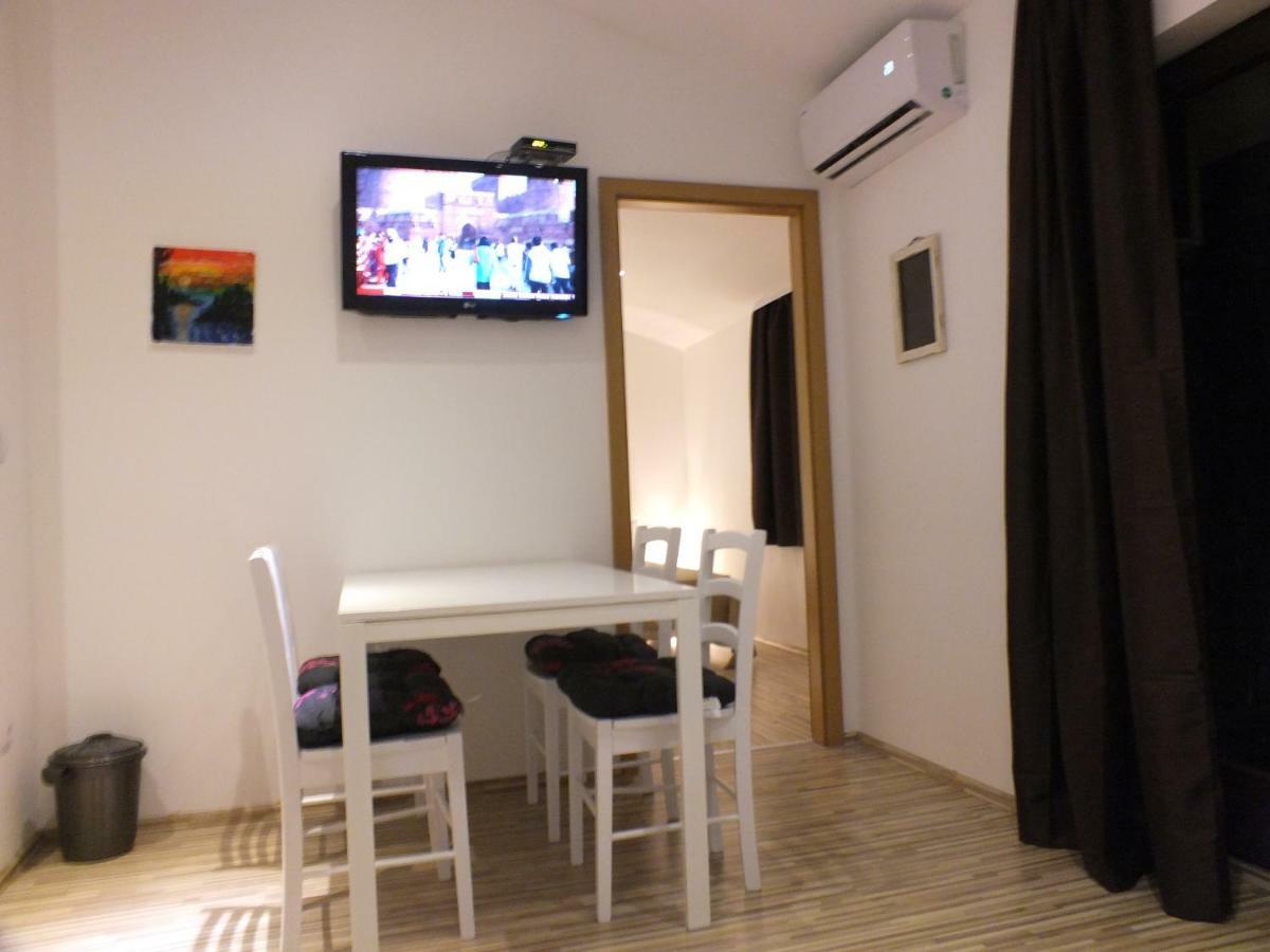 Apartmani Barisic Бродариця Екстер'єр фото