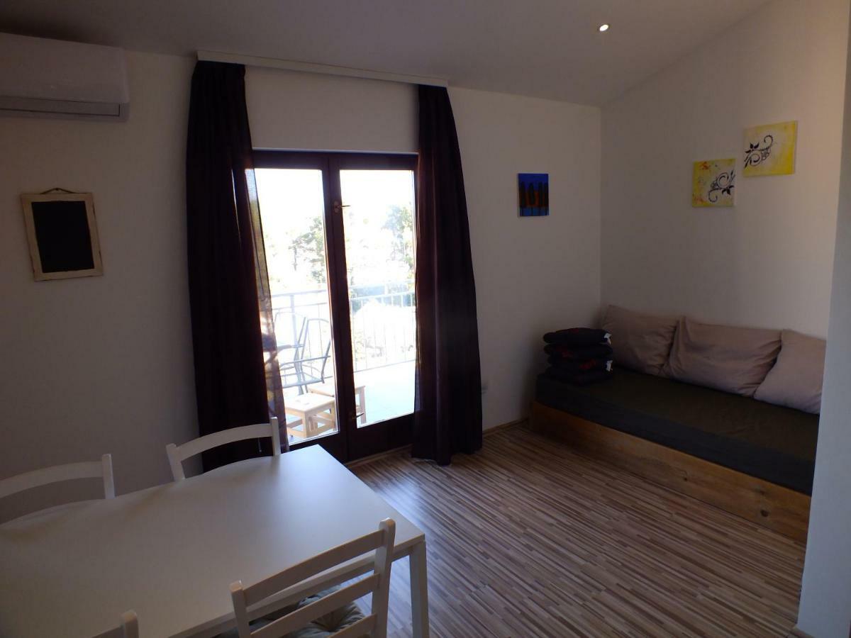 Apartmani Barisic Бродариця Екстер'єр фото