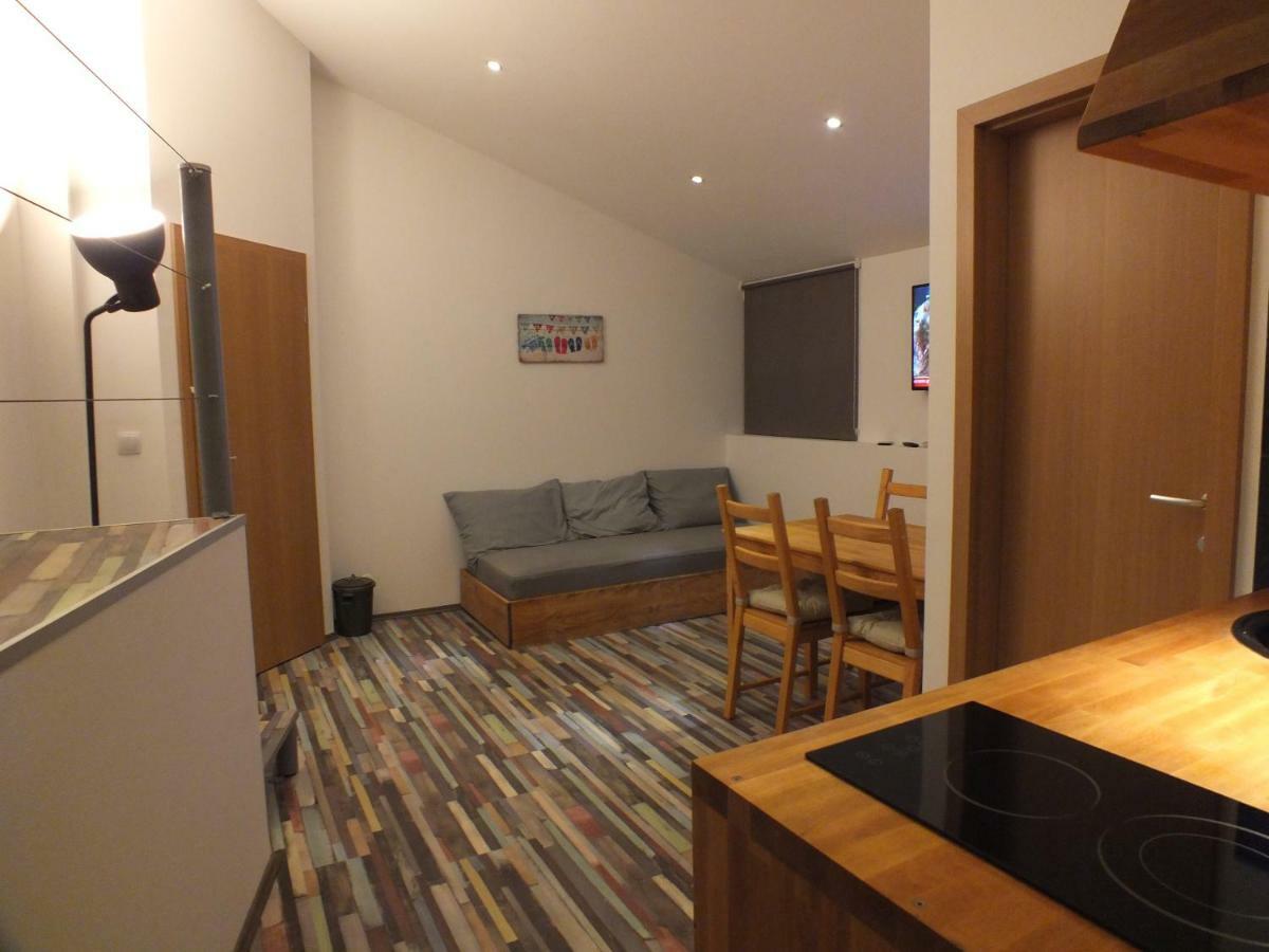 Apartmani Barisic Бродариця Екстер'єр фото